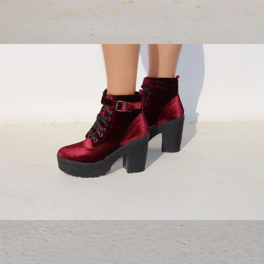 Red Velvet Shoes Hellena
